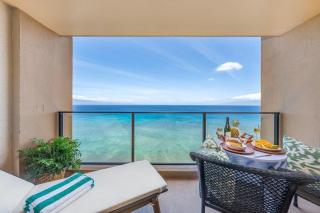 Mahana 1002 · MA 1002 Remodel OceanFront Studio - 2