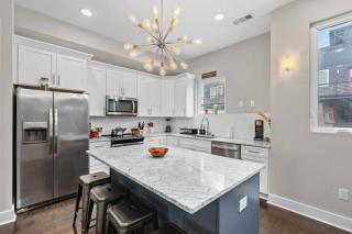 Chic Nashville Home Near Downtown Sleeps 14 - 0