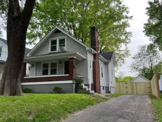 NEW Spacious Louisville Home with Backyard Oasis - 9