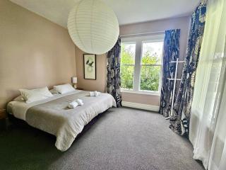 Cheltenham Villa - 3