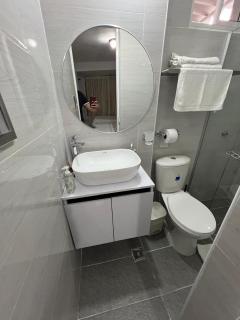 Apto cerca de mall con Parking Gratis - 2