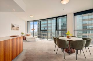 Glasshouse on Felix - Luxury Brisbane City Apartment with River Views, Pool and Parking - 2