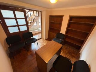 Casa independiente con 4 dormitorios - 1