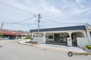 Jonker Street Swimming Pool with Karaoke Villa - Not Only Stay - 4