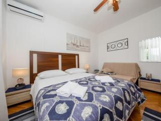 Apartments Scerbe Gordana & Miljenko Rab - Studio Apartment with Terrace 4 - 8