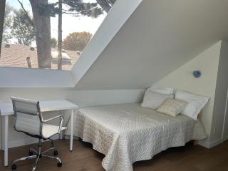 Willows Beach Loft Apartment - 1