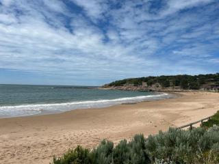 Elliot's Beach House - 1