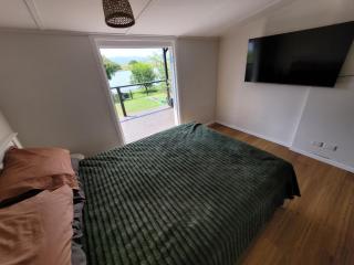 Tweed River Waterfront Cottage - 8