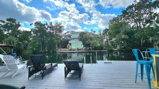 Wet Feet Retreat at Weeki Wachee, The Perfect Riverfront Escape - 4