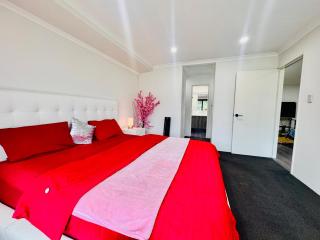 Modern King Suite on Swan Valley Doorstep - 0