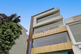 Townhouse Hotel Spotlight - 2