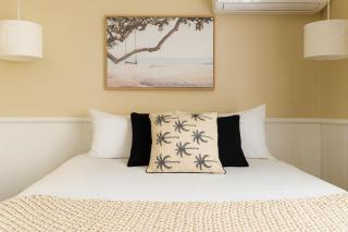 Coastal Escape Apartments Surfers Paradise - 4