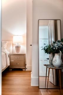 Sunny 2BR Apt with Kitchen & Parking, Near Brown & RISD - 3