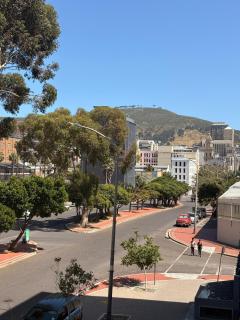 The 411 - Cape Town Modern Apartment with Table Mountain Views - 7