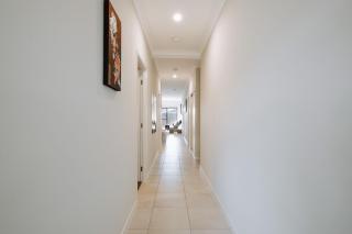 Enchanting Griffin Retreat Memorable Stay Awaits - 8