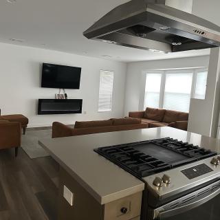 Bright Corner Home Retreat Near SoFi - 8