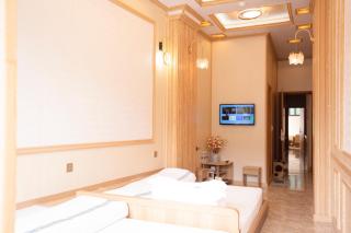 Nhà Nghỉ Quyền Ly - 8