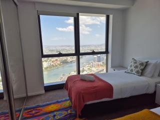 Arabian Nights-Level 60-Meriton Suites- Free Parking - 0