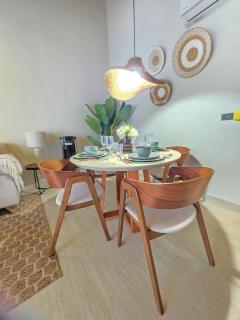 Garden Breeze Penthouse & Pool View l Ghibli 401 - 1