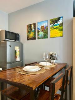 Quiet Condo with Fast WiFi, Own Balcony, Pool and Gym - 5