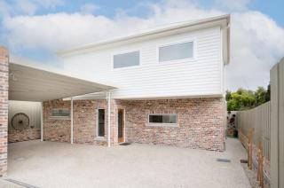 2 Houses, 1 Booking, Great Location - 7