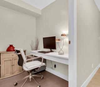 Urban Elegance - Designer 2BR Downtown Suite In Yaletown - 4