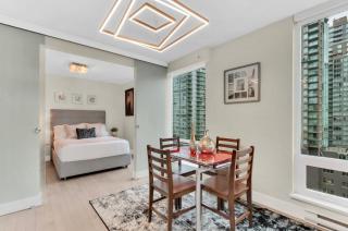 Urban Elegance - Designer 2BR Downtown Suite In Yaletown - 1