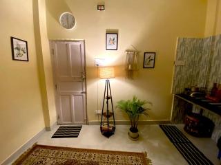 Affordable Stays in Park Circus! - 8