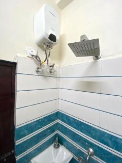 Affordable Stays in Park Circus! - 3