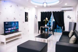 Kandi Heaven in White Tower - 9