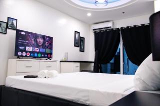 Kandi Heaven in White Tower - 4