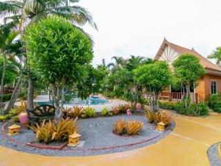 CAPITAL O961 Baan Dow Chompoo Resort - 8