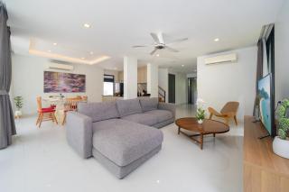 Luxury 5BR Pool Villa near Beach and Golf - Laguna Park 2 - 3