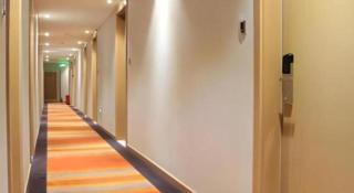 Home Inn Plus Shanghai Middle Ring Jinshajiang Road Fengzhuang Metro Station - 3