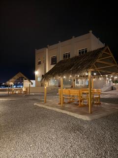 Fins Beach Guest House - 3