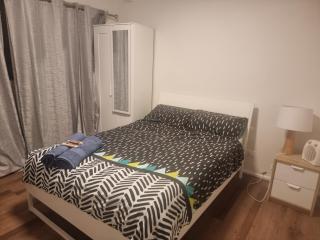 Two separate rooms in Clayton South - 6