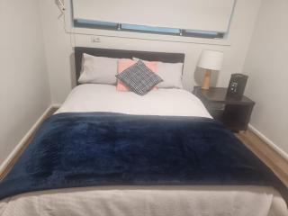 Two separate rooms in Clayton South - 2