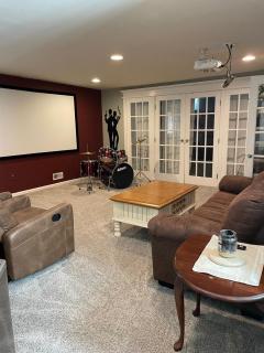 5BRwithBand&Piano setup Private Gym Theater&Entry at Cherry Hill - 6