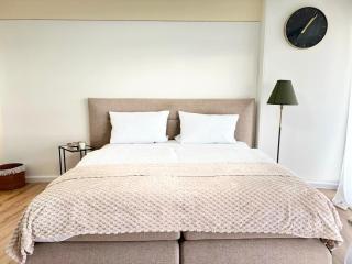 Charmantes Appartement im 25 OG mit Aussicht und 60 Zoll TV - 1