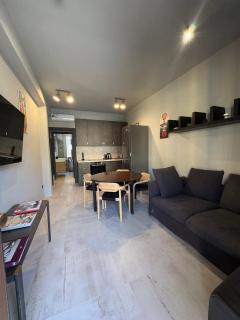 Brand New Apt steps from CityLife, Sempione, MiCo - Tram right outside to Duomo, Brera, Cadorna 15-20 min - 0
