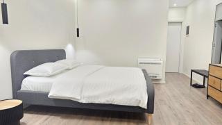 Feels Like Home Apartments, Boulevard - 6