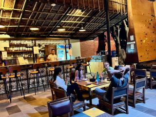 Blue monkey - Bouldering Guesthouse - 4