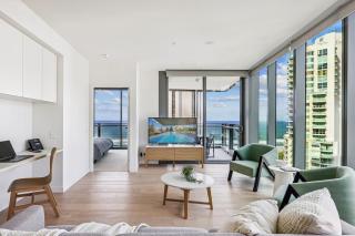 Broadbeach Central - Broadbeach - Modern - views - All amenities - 9