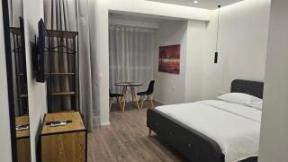 Feels Like Home Apartments, Boulevard - 3