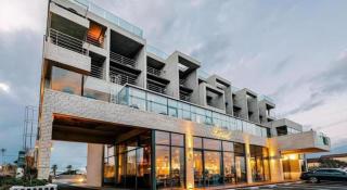 Tropical Hideaway - 4