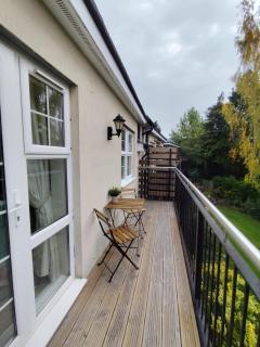 SIX at Wooburn Green Cosy Retreat with Balcony near LEGOLAND Lapland UK and Windsor - 4