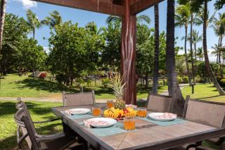 PiH: Marys Paradise BikesBeach Toys Private Beach Club - 9