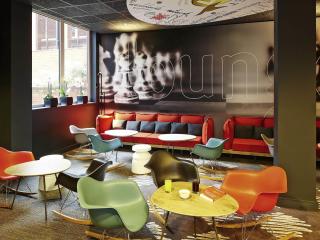 ibis Reading Centre - 6