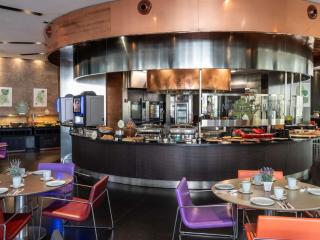 Novotel Barcelona City - 9