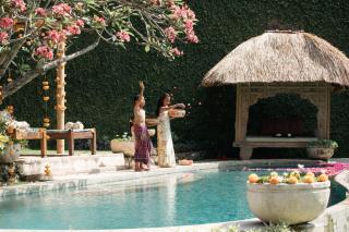 Villa Bella Bali - Authentic Balinese Luxury Villa with Tropical Elegance - 8